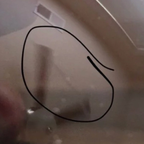 Authentic Burberry sunglasses - Picture 6 of 7